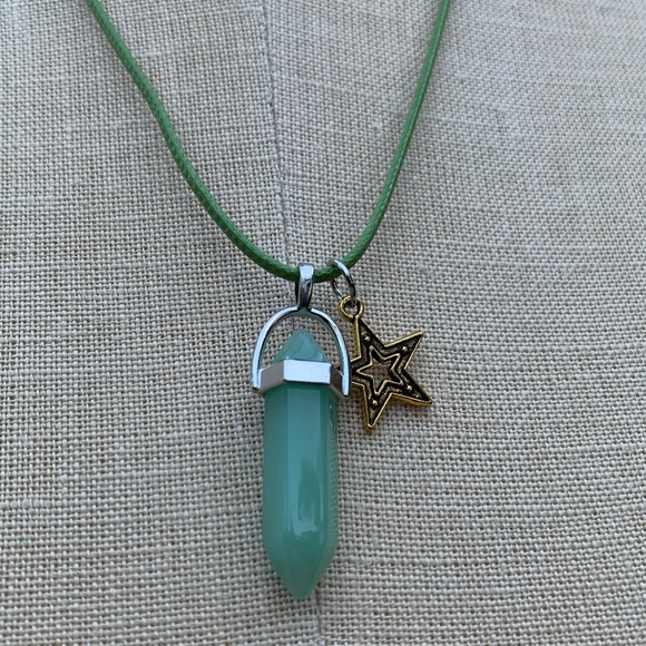 Handmade Resin Crystal Sage Star Amulet Necklace - Picture 6 of 8